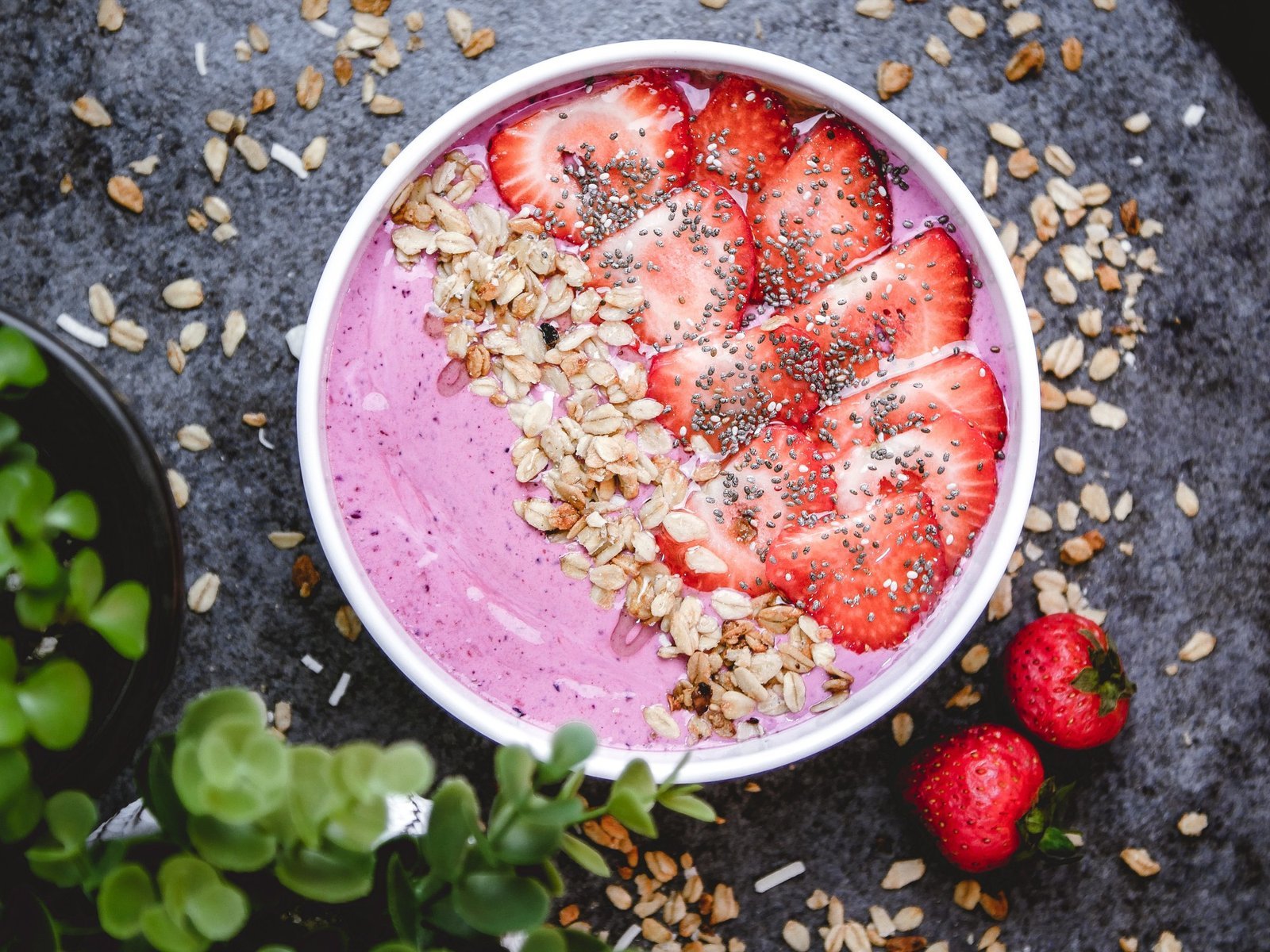 Recette du Smoothie Bowl à la Fraise et Avoine